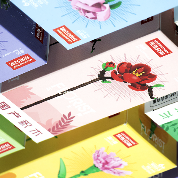 نمایی نزدیک از بسته بندی یکی از محصولات برند Lelebrothers Florist